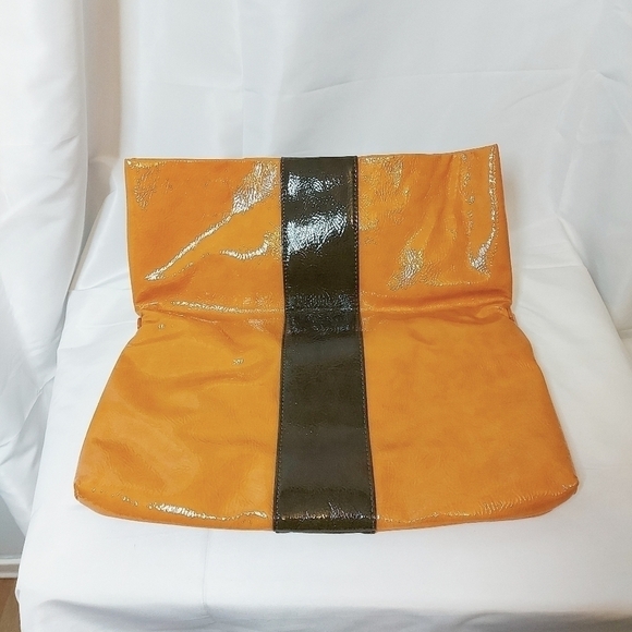 Elizabeth Grant Patent Leather Handbag 14" Caramel And Brown - Picture 5 of 5